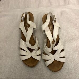AEROSOLES Women's White Strappy Sandals